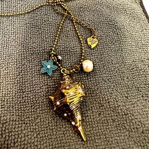 Betsey Johnson seashell necklace